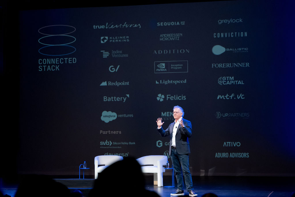 Connected Stack 2025 — stage